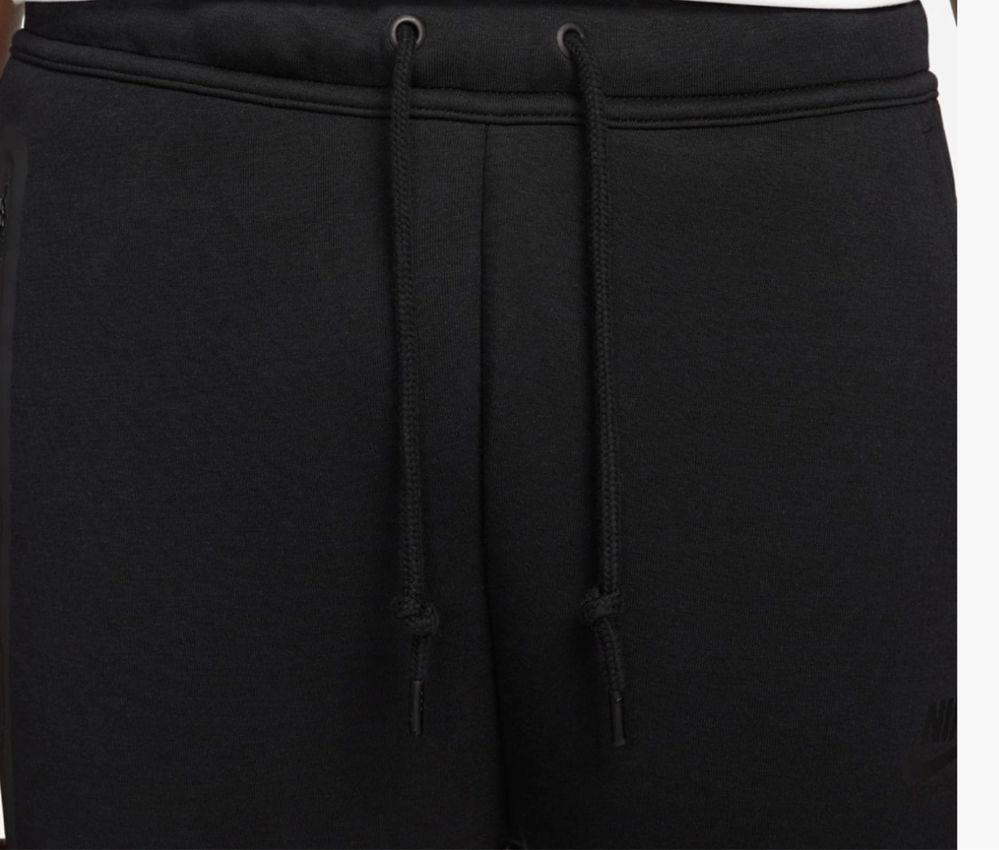Nike tech fleece black