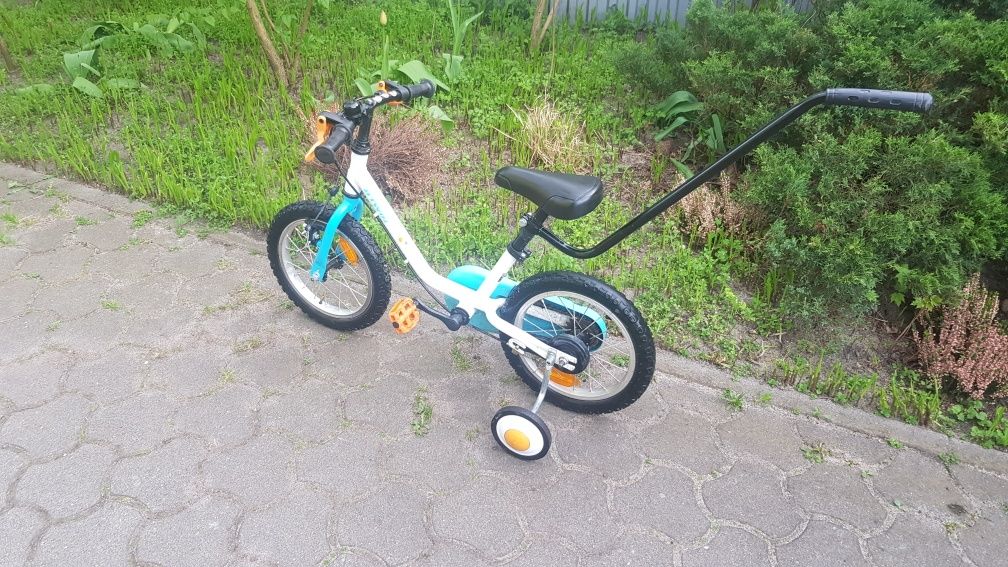 Rowerek dla dzieci z kółkami bocznymi i pałąkiem