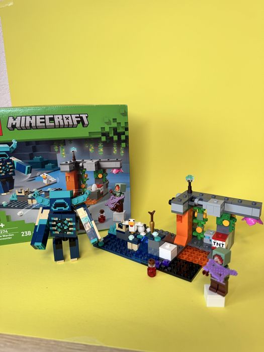 конструктор LEGO Minecraft Зустріч із Боронителем (21274)