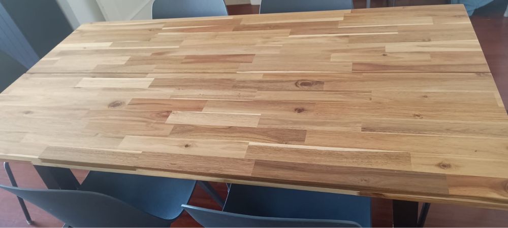 Mesa de refeição,  Skogsta - IKEA.