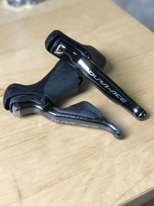 Shimano Dura-Ace Di2 ST-9070 2x11s klamkomanetki