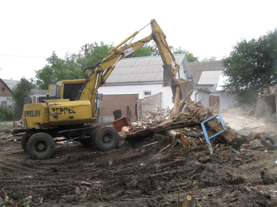Спил, обрізка дерев