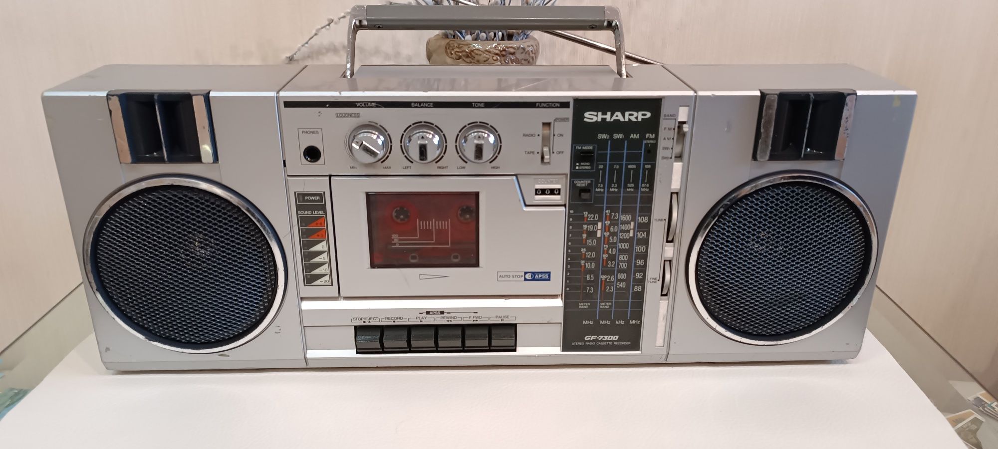 Sharp  GF-7300 Z