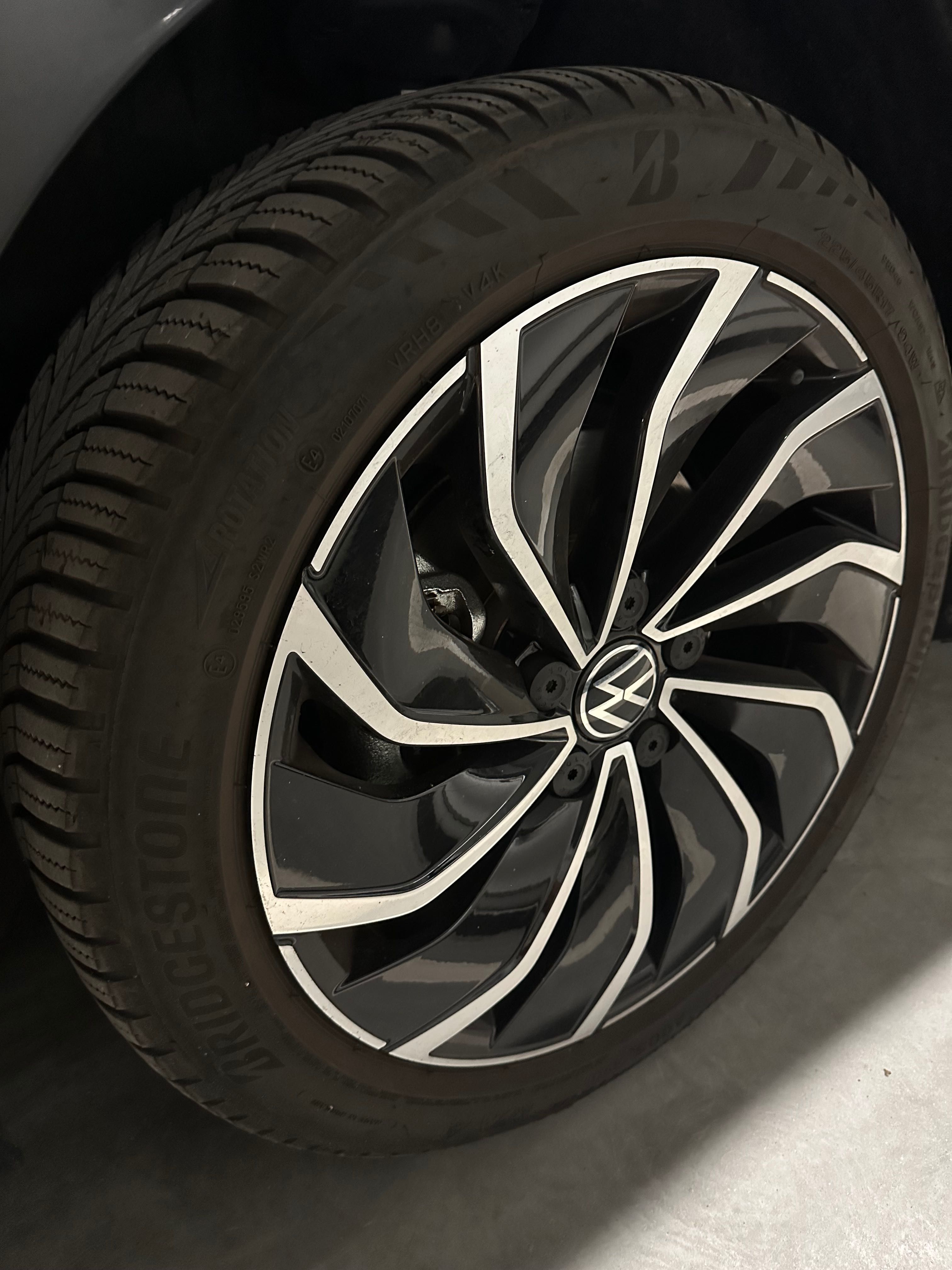Bridgestone Weather Control A005 Evo 225/45 R17 94 W XL, FR