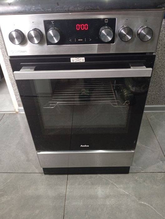 Kuchnia gazowa z piekarnikiem elektrycznym Amica