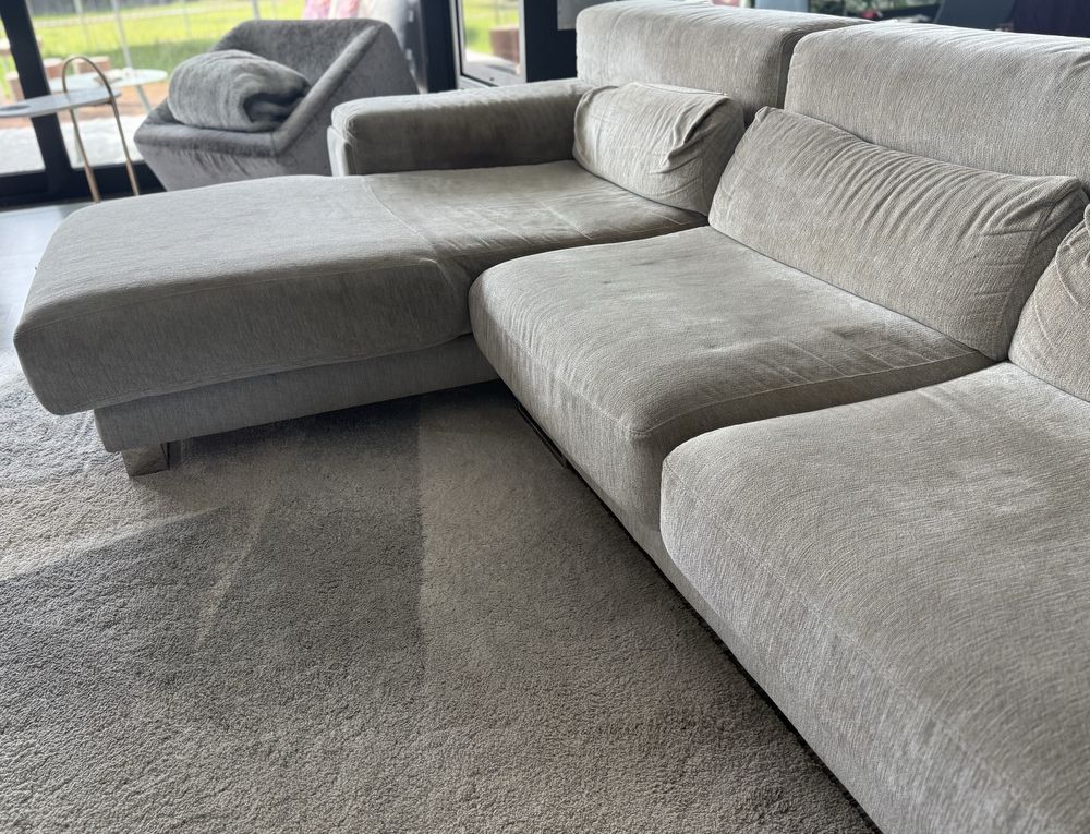 Sofá chaise long com 3.00m