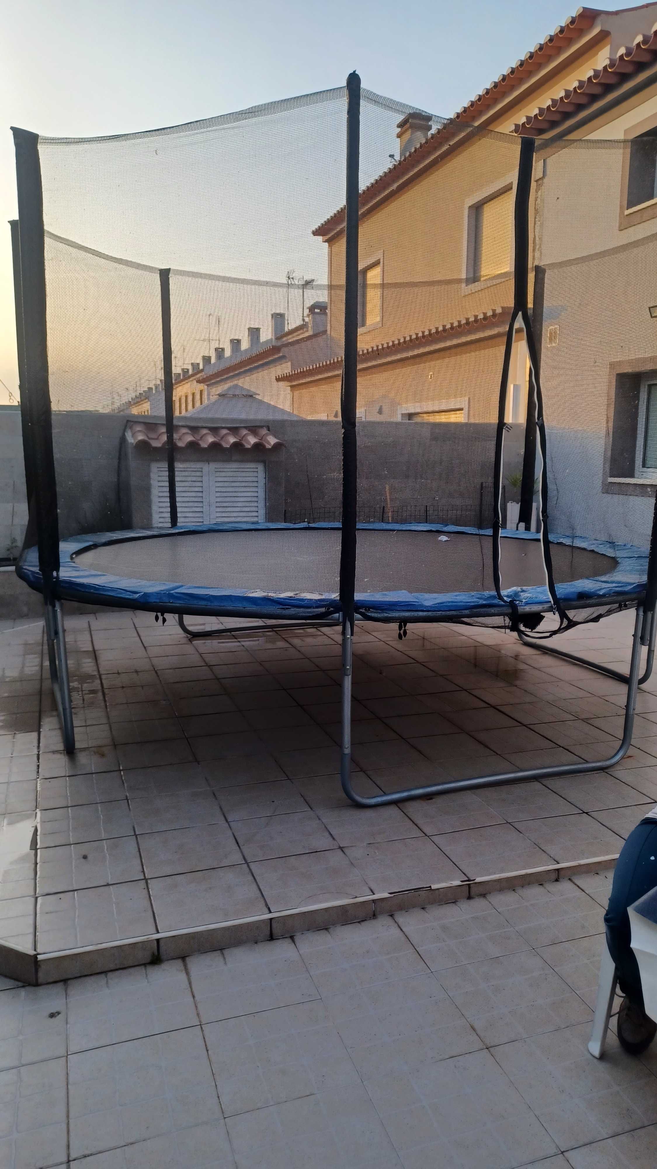 Trampolim até 120kg