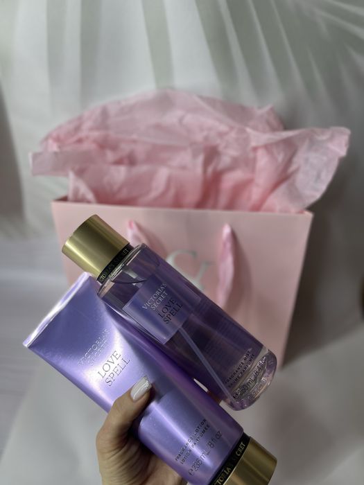 Подарункові бокси, набори від Victoria’s Secret Вікторія Сікрет