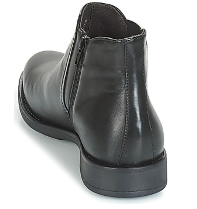 Botas cano baixo para homem. Fecho e elástico nas laterais.