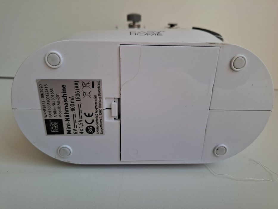 Mini maszyna do szycia