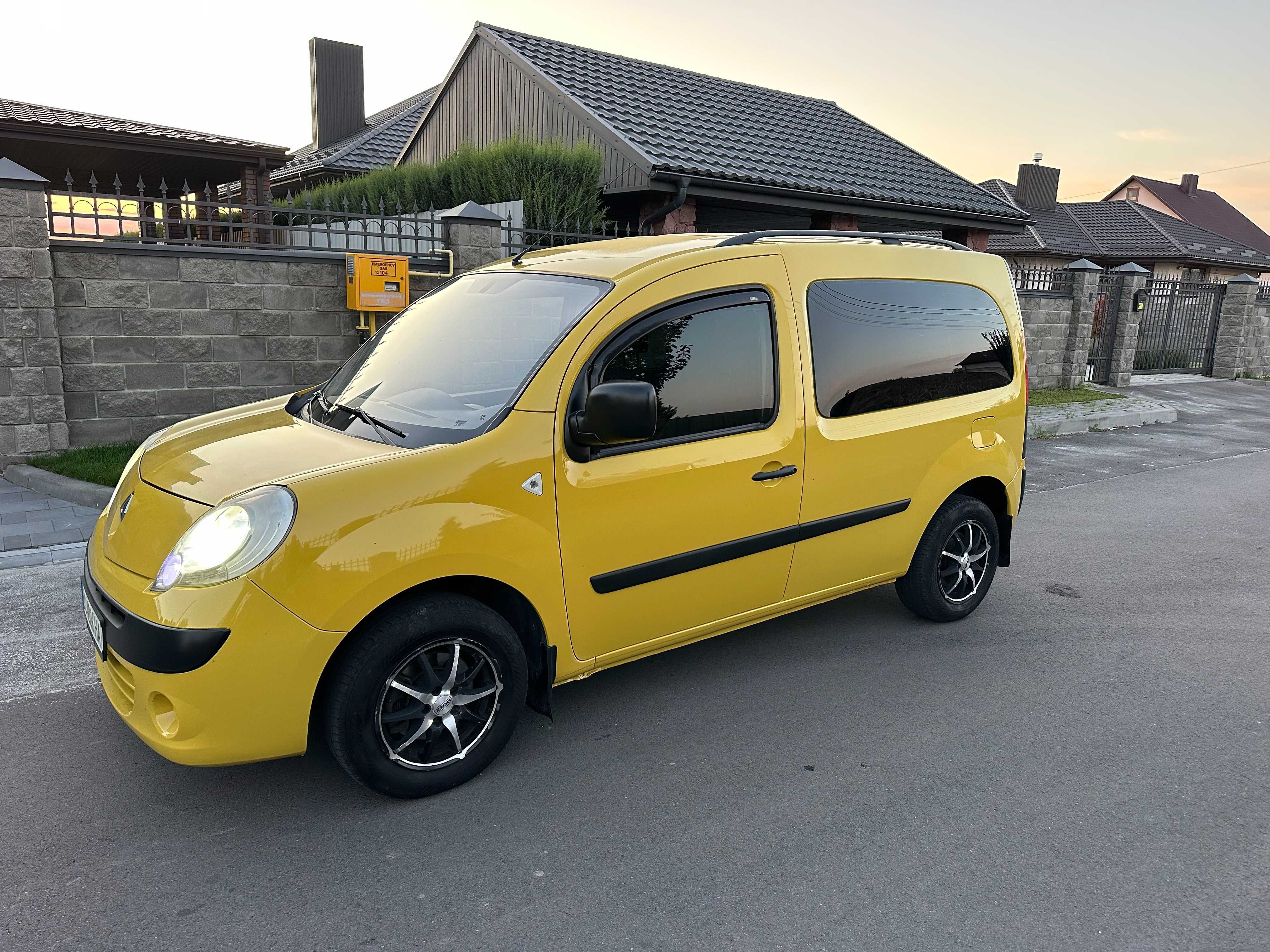 Renault Kangoo 2009 Оригінальний пасажир