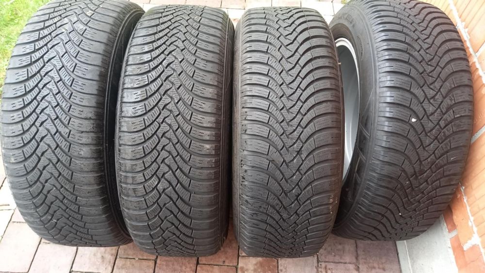 Sprzedam komplet koł zimowych 235/60 R18