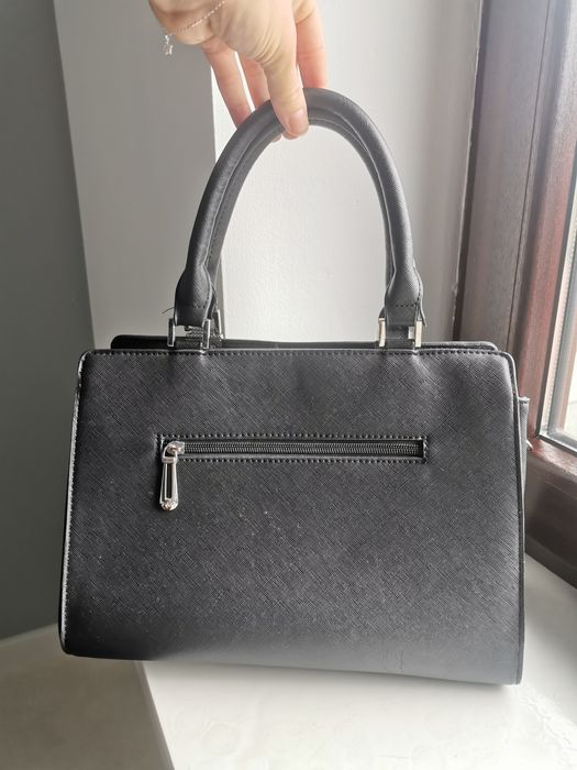 Czarna torebka, torba, elegancka, przegródki, elegancka