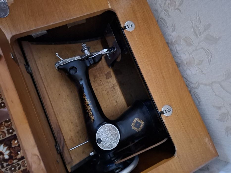 Швейна машинка подольська