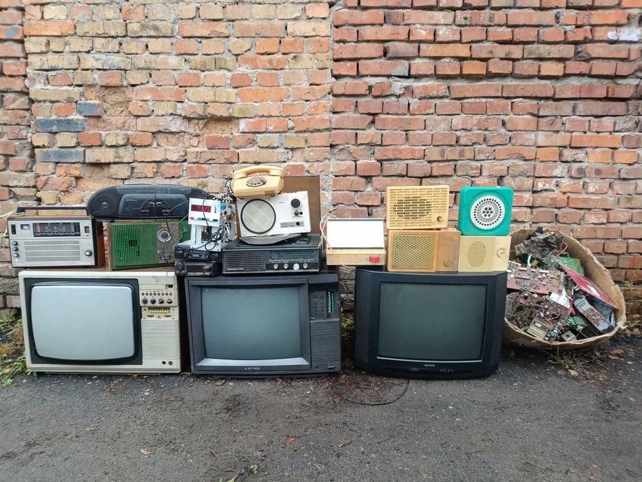 Прийму в дар стару непотрібну електроніку техніку
