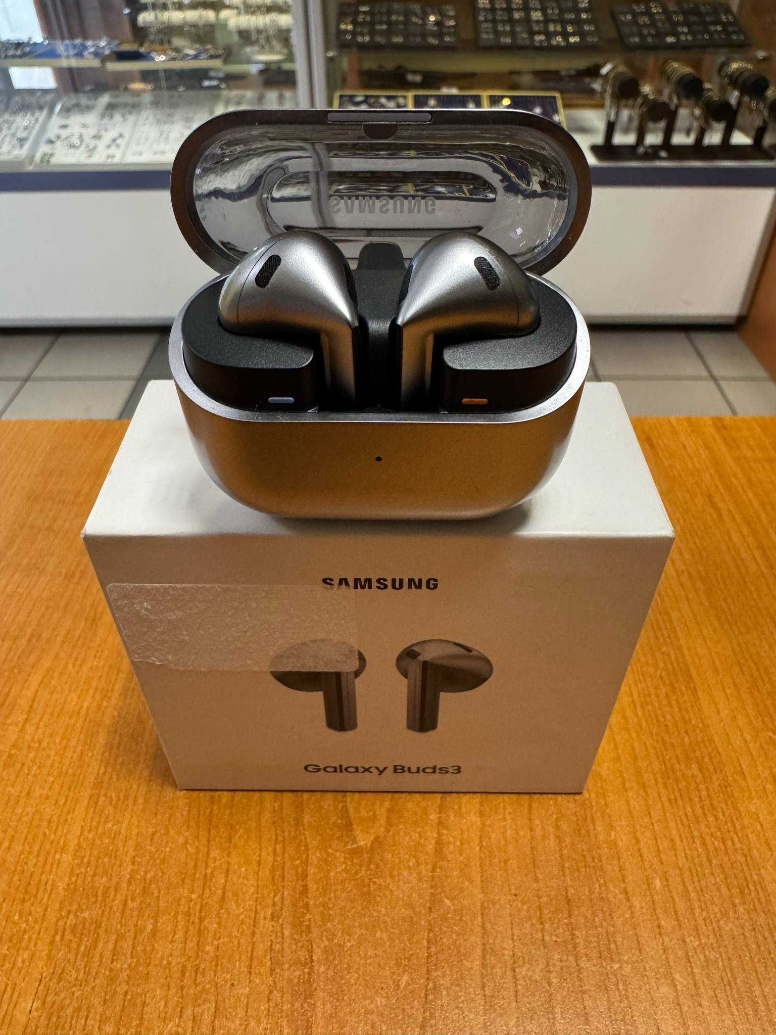 Słuchawki bezprzewodowe douszne Samsung Galaxy Buds3 Bluetooth srebrne