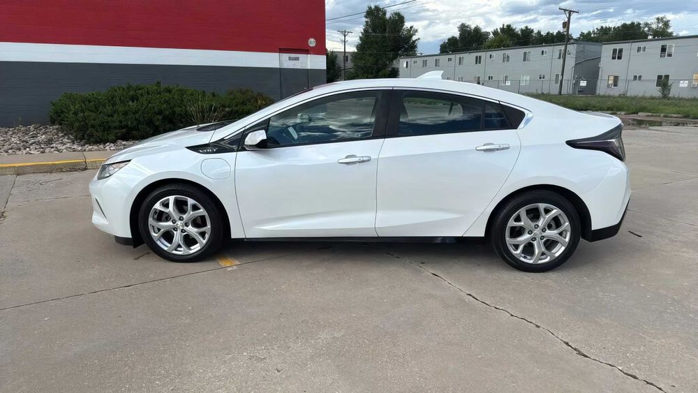 Chevrolet Volt      2017