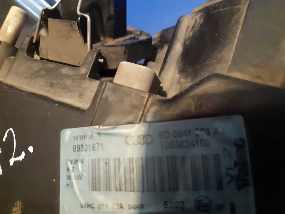 Lampa lewa prawa przód lewy prawy Audi A4 B5 FL LIFT 8D0'941003AJ