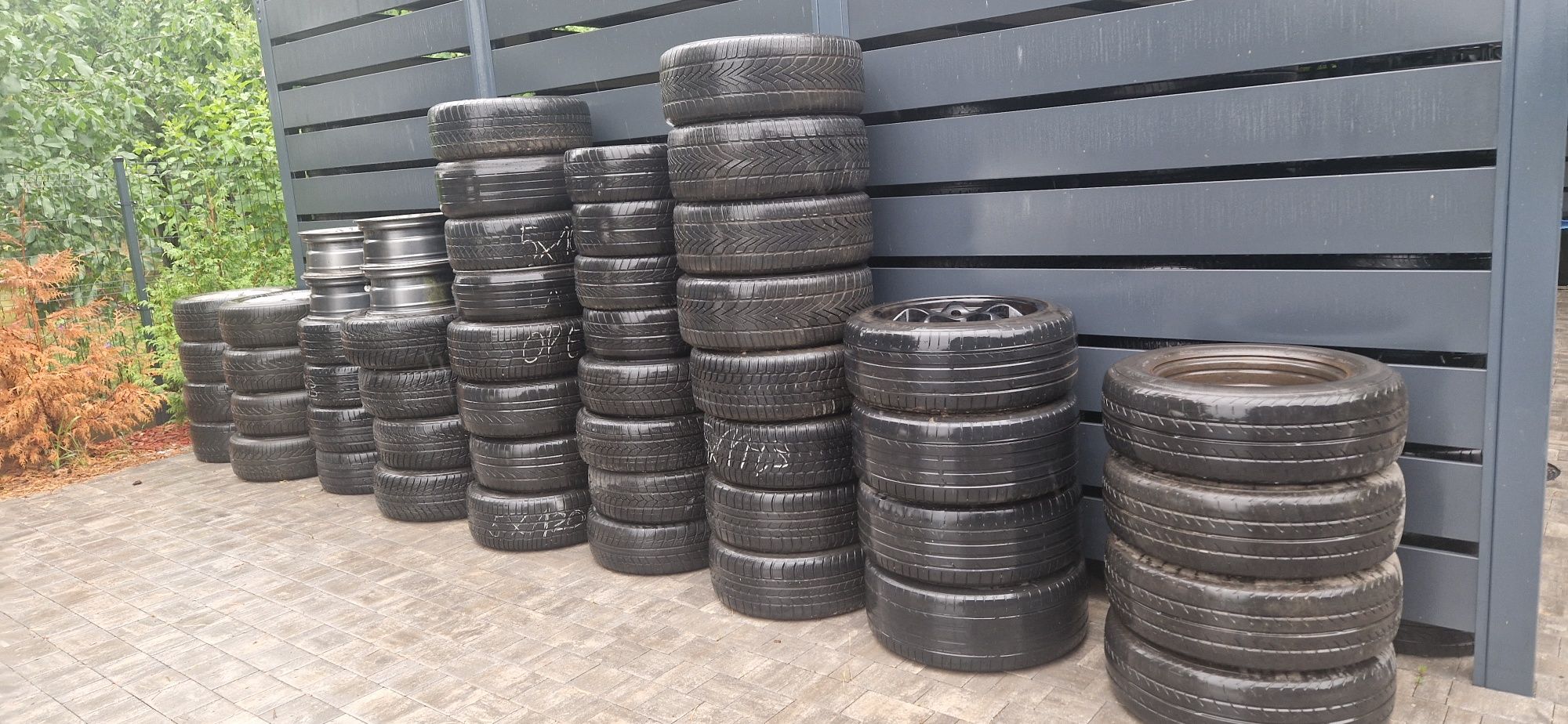 Felgi aluminiowe z oponami zestaw 50kpl