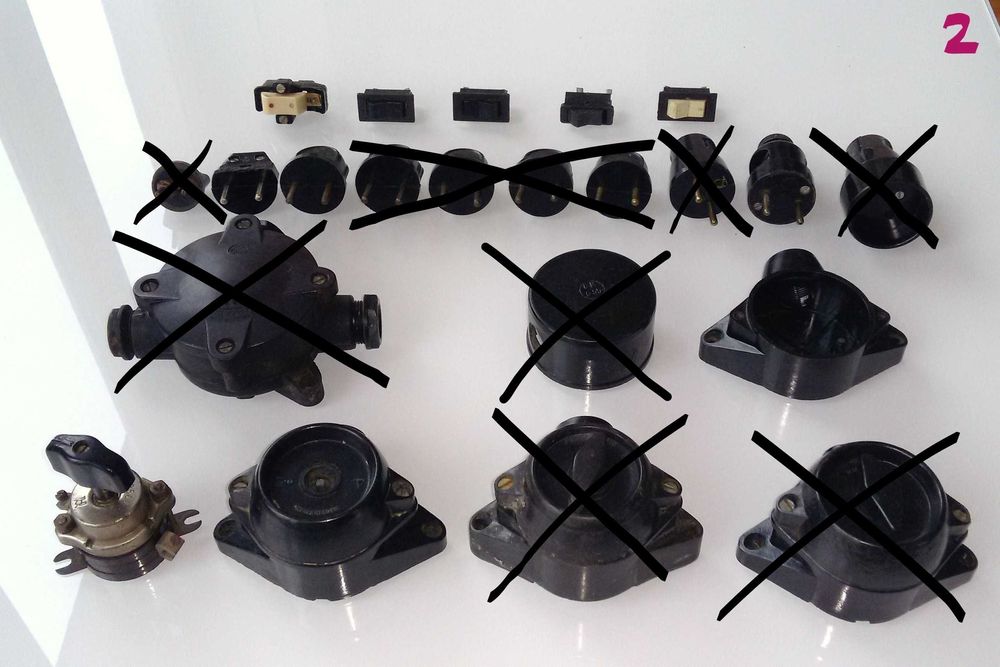 Stary bakelitowy osprzęt elektryczny -do wnętrza industrialnego, loftu