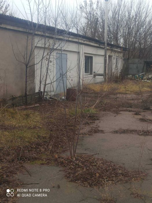 Продам комерцiйну нерухомiсть в м. Прилуки по вул.Межева 1