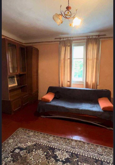 продаж будинку по самій гарячій ціні з всіма комунікаціями.