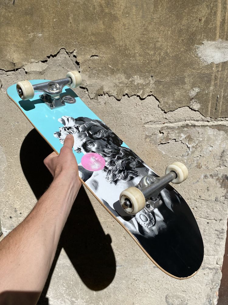 Kompletna deskorolka Fish Skateboards 8.0 - nowa deska, zadbana