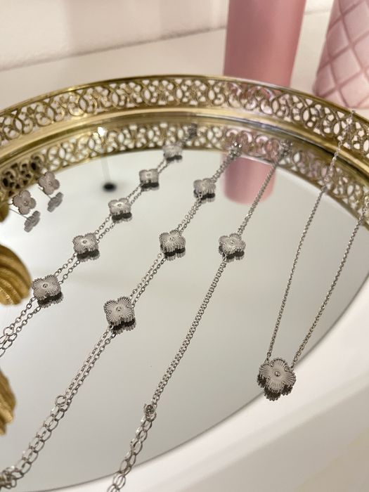 Colares brincos e pulseiras  TREVO