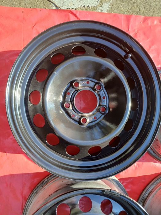 Felgi Stalowe 7x16 ET31 BMW E90 E91 E46 E36 F30 F31