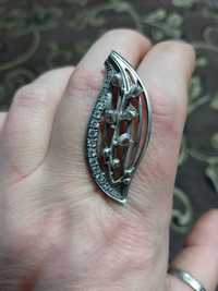 Серебро, серебряная брошь 925 пробы.