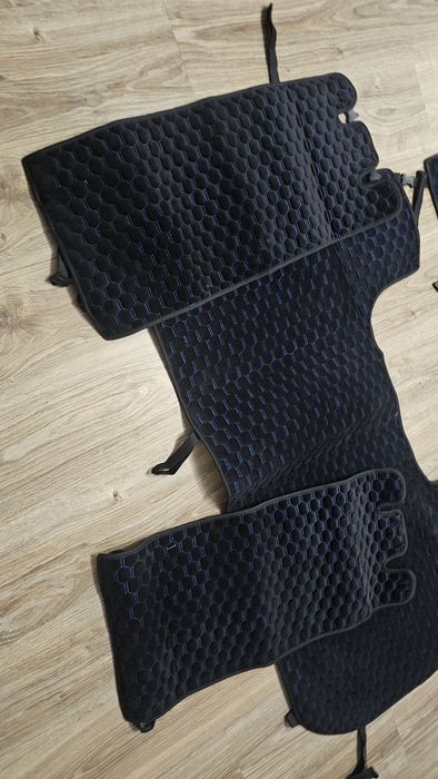 Автонакидки, чохли в авто. Чудовий стан. АЛЬКАНТАРА