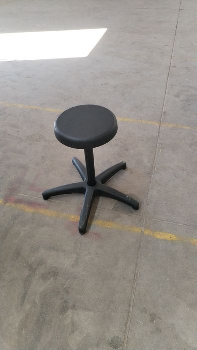 Krzesło obrotowe Medyczne Manutan krzesło medyczne Warsztatowe