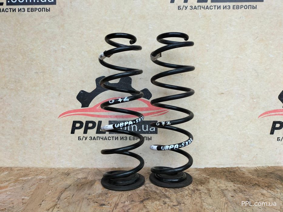 VW Golf VII 2012-2020 Пружина задняя 5Q0511121AC