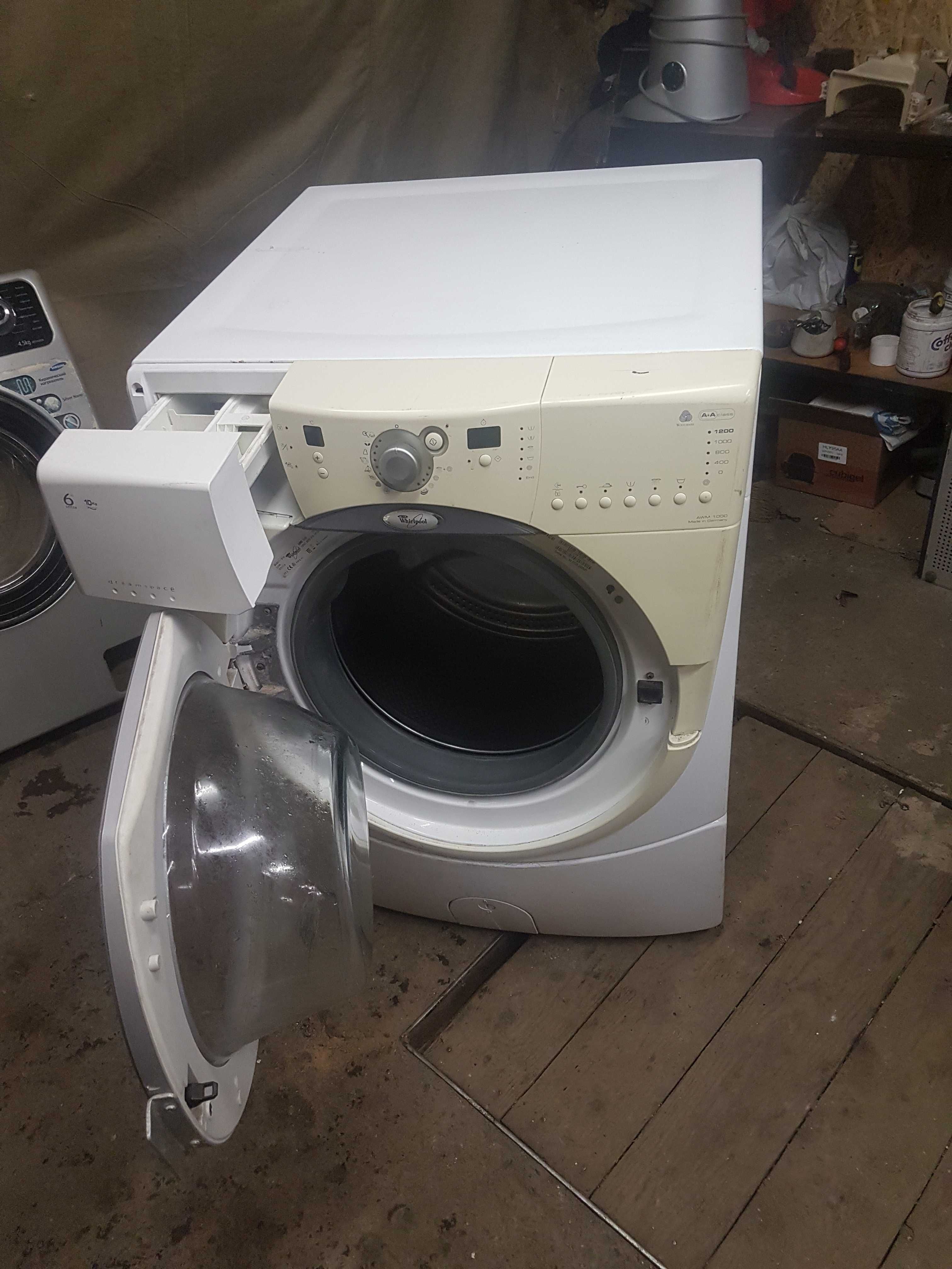 Стиральная машина Whirlpool AWM1000 на 10кг