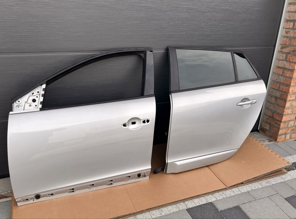 Двері дверка меган 3 Megane 3 TED69