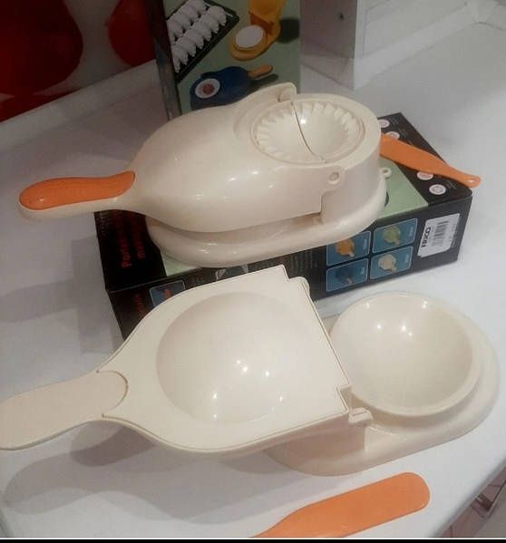 Нова форма для ліпки вареників — зручне приготування