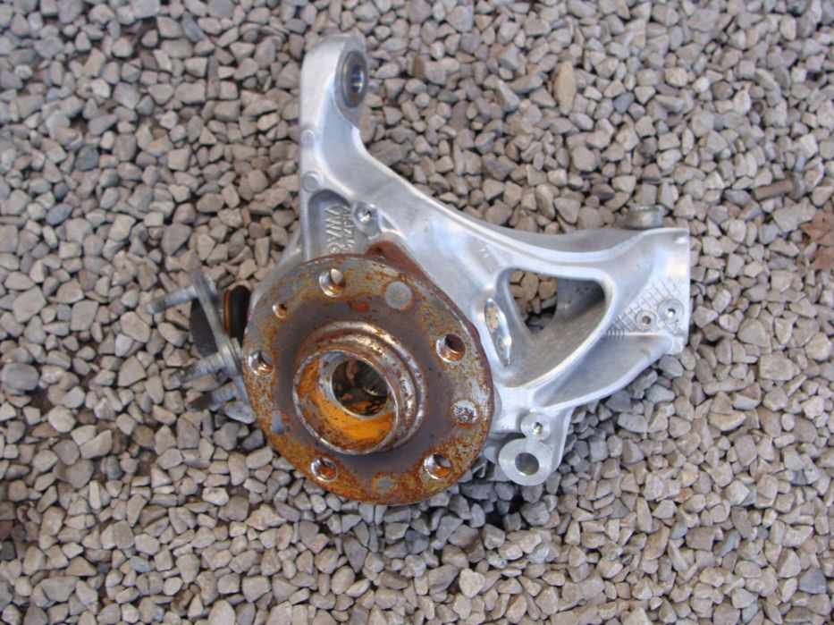 zwrotnica prawy passat b8 tiguan suberb iii kodiaq 5q0407258c