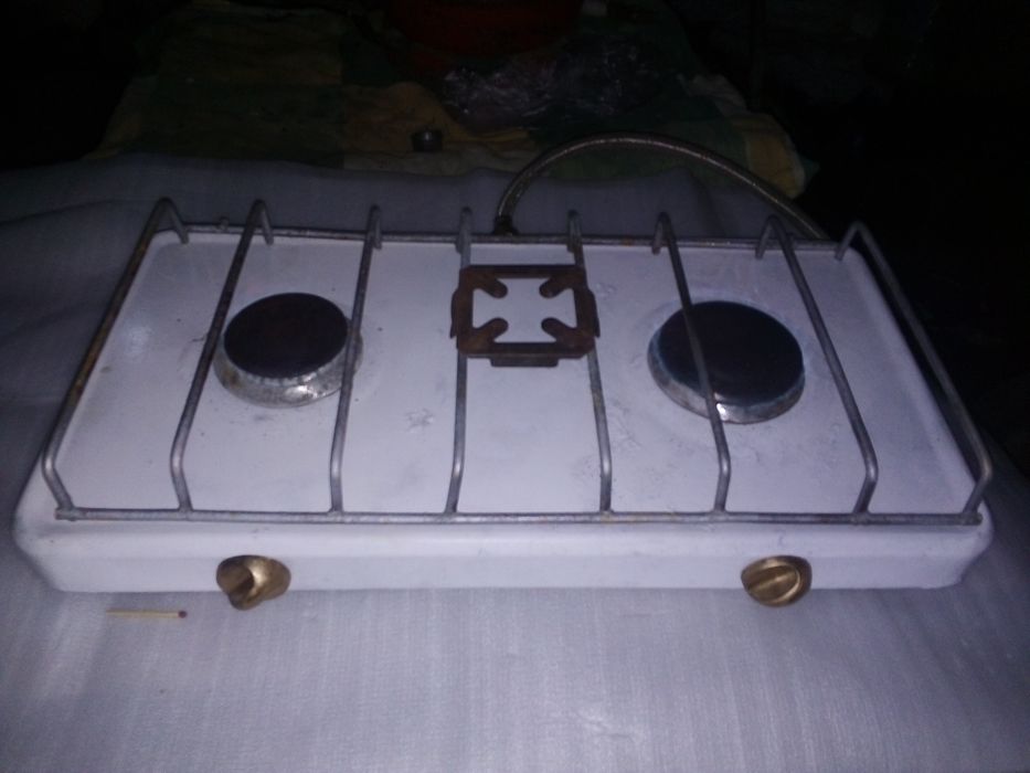 Продам. газовую. плиту. таганок