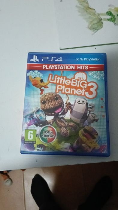 PlayStation 4 sem caixa