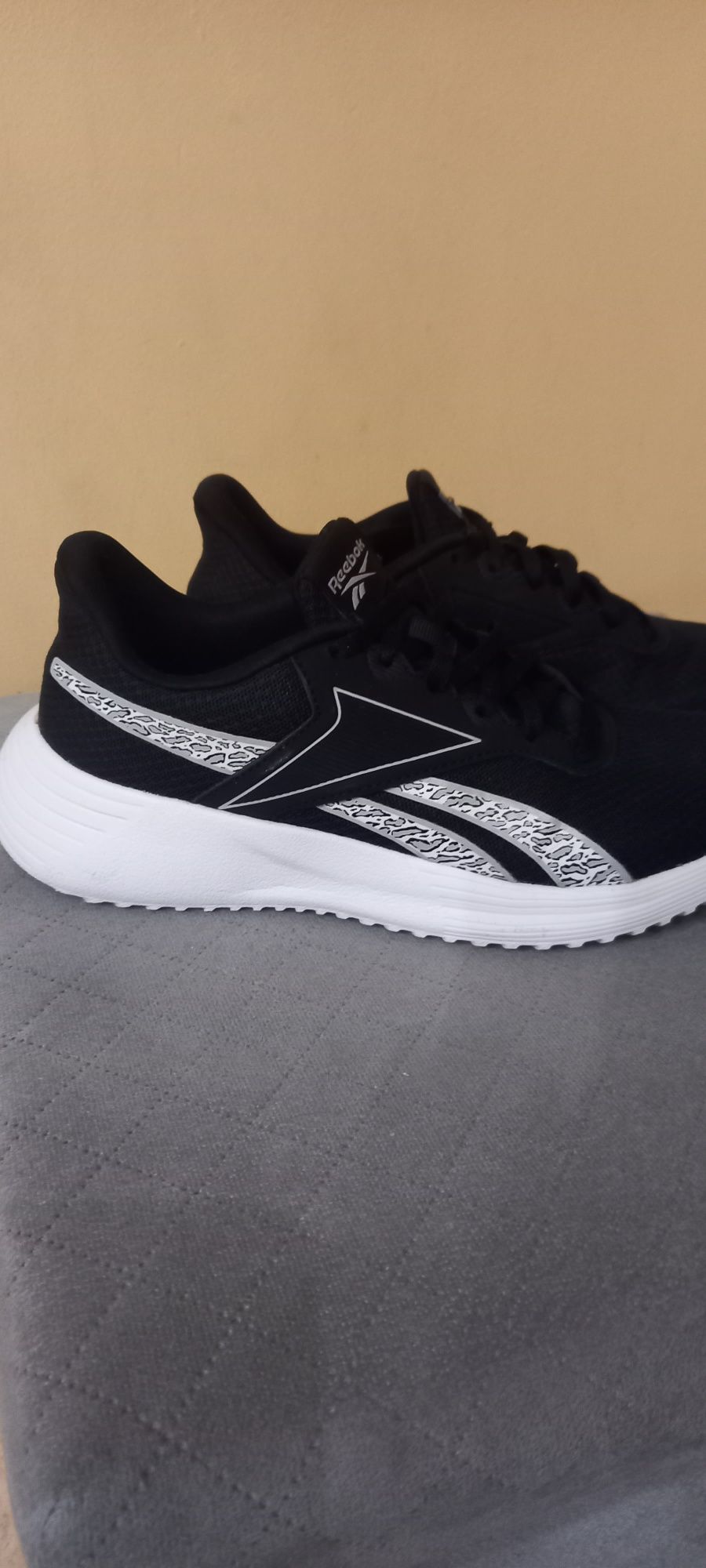 Adidasy damskie Reebok 37.5