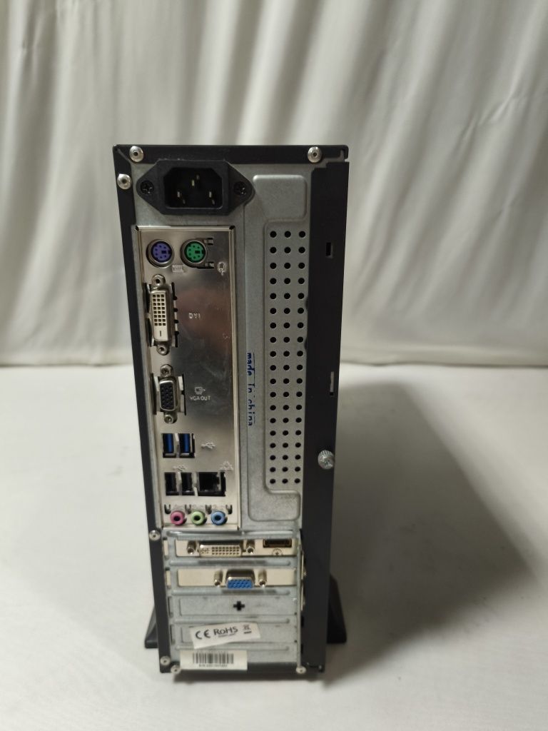 Computador compacto