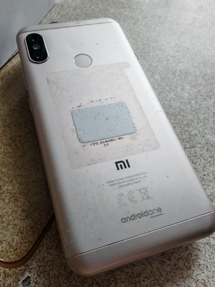 Xiaomi Mi A2 Lite 4/64 gb смартфон