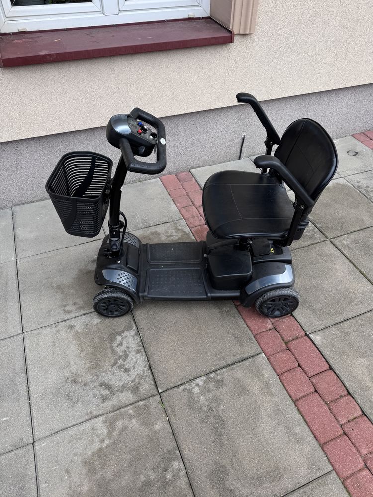 Elektryczny wózek dla seniora