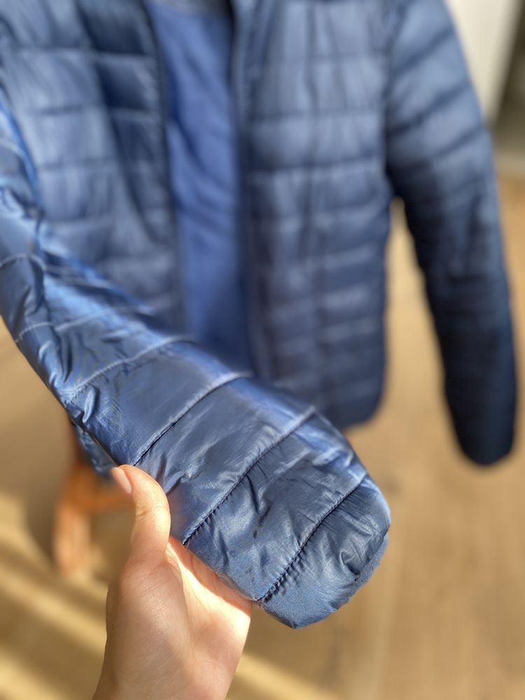 Куртка вітровка жіноча  Pull Bear