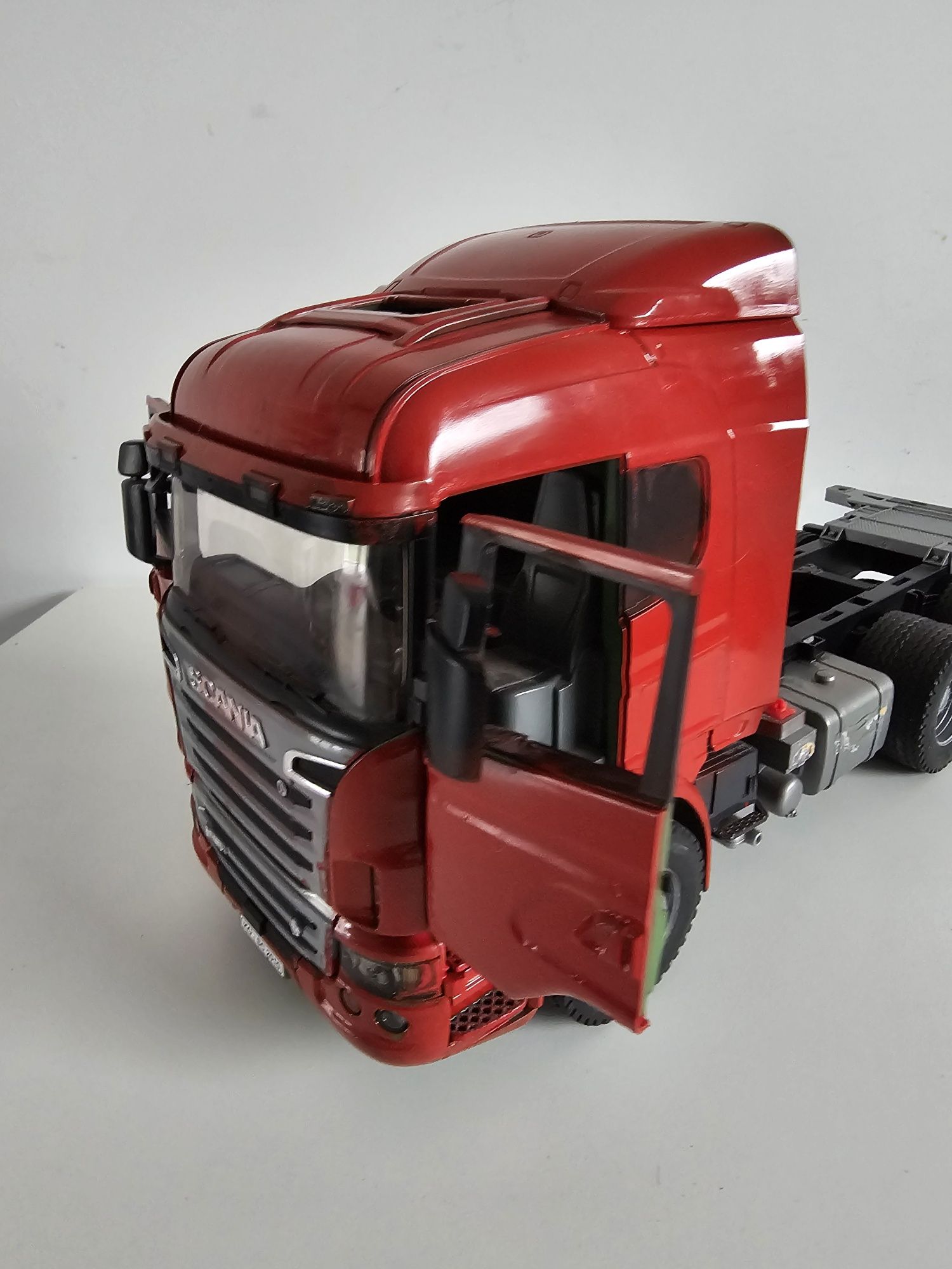 Scania Bruder duża ciężarówka 50 cm długości