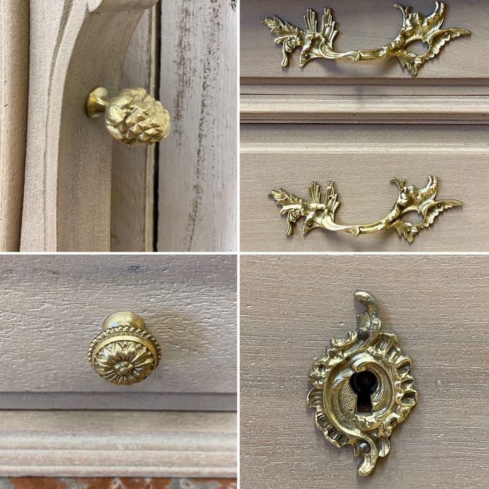 Komoda z uchylnym lustrem kremowa LUDWIK XV Francja 1926 r. Antyk