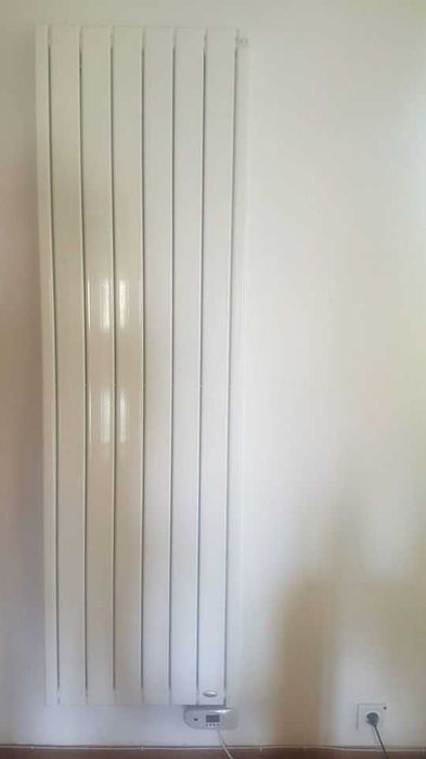 Designer Radiador a óleo Blyss Vertical, de parede