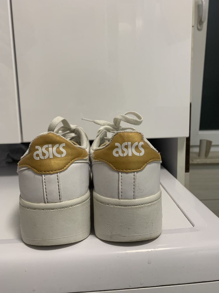 Кросівки Asics