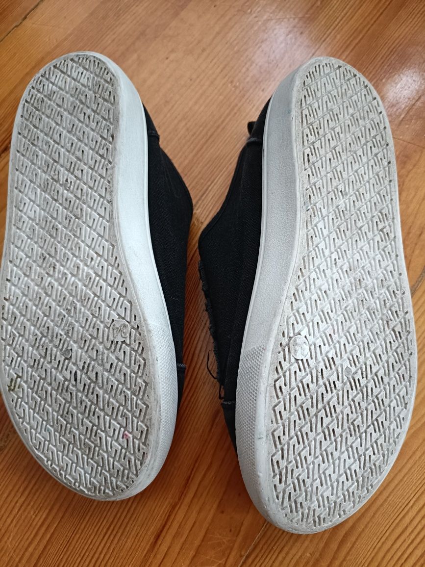 Buty, trampki na rzepy, 34