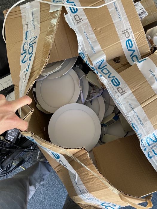 Focos LED 3000k 18W